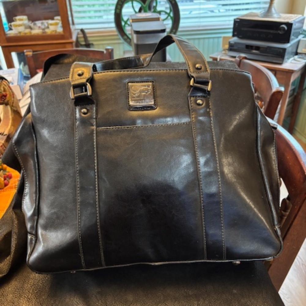 Kenneth Cole (NWOT) Large Leather black bag- Laptop,briefcase,tote, travel